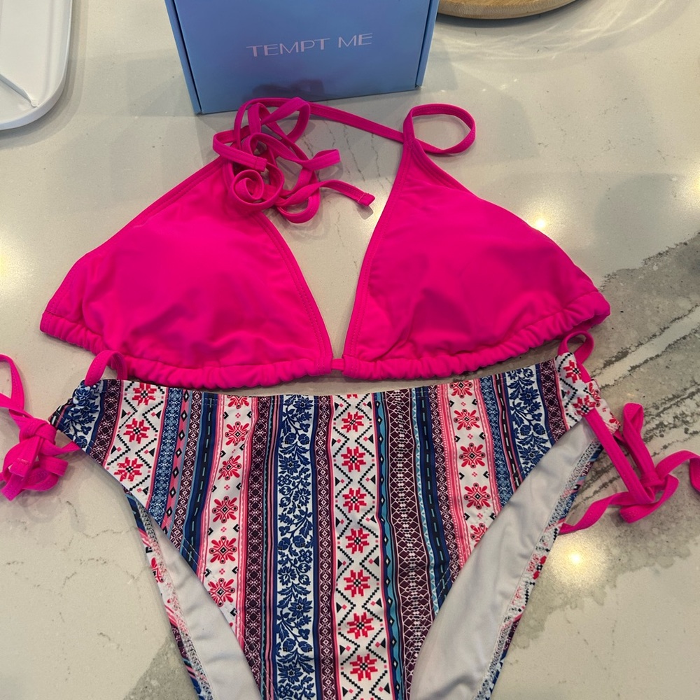 Tempt Me Women's Vibrant Pink and Patterned Bikini